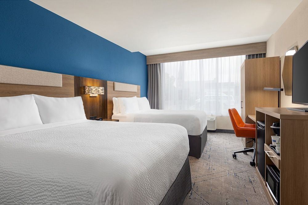 Standard Room, 2 Queen Beds, City View