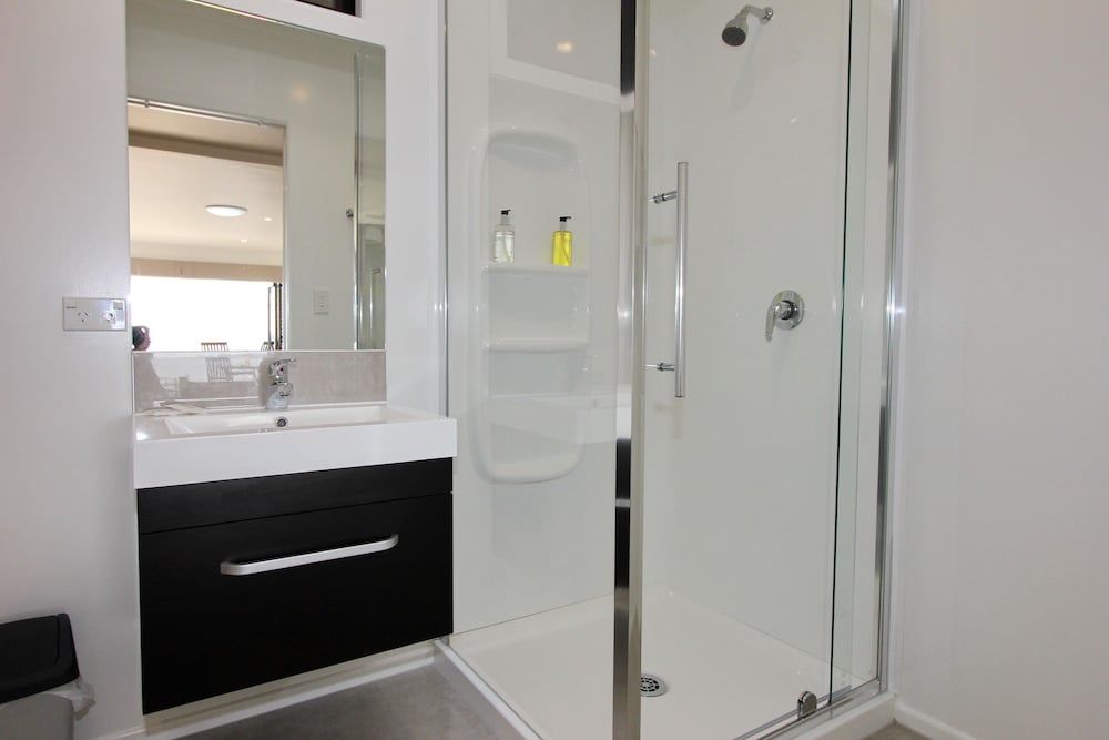 Blue Marlin Apartments 2 - Supreme Beachfront Studio Apartment 5