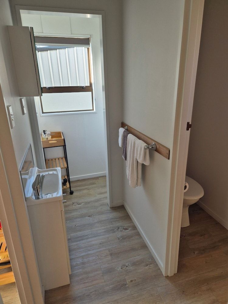 Blue Marlin Apartments Basic Studio, 1 King Bed 4