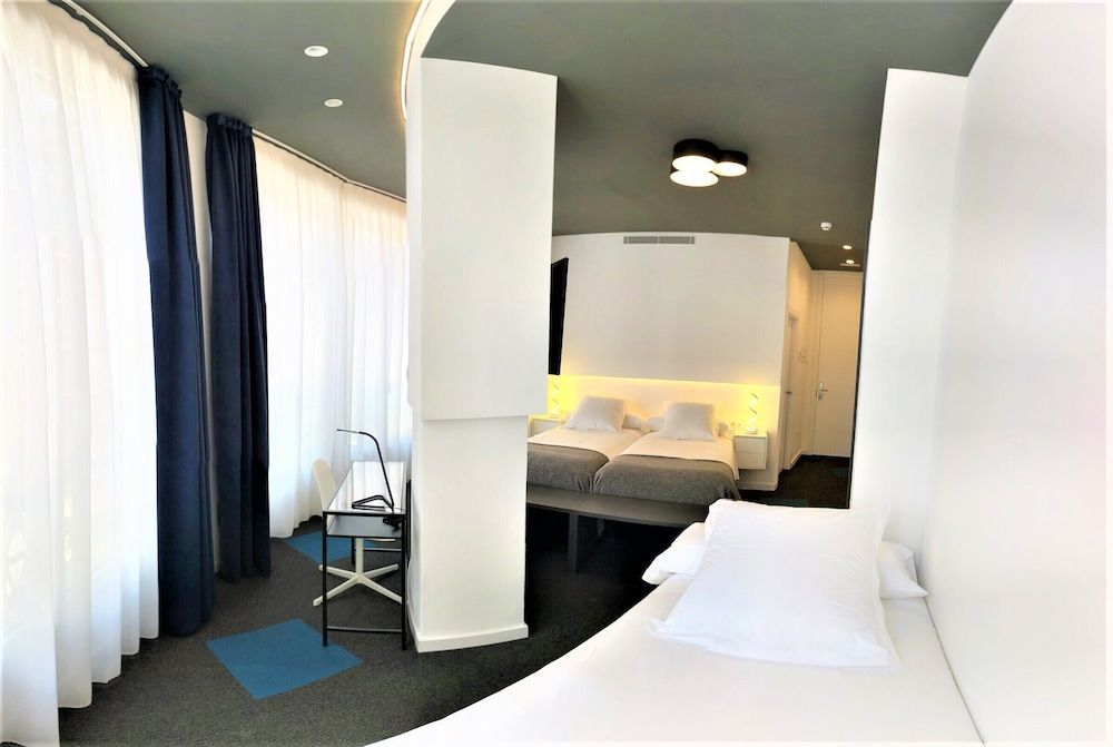 Hotel Plaza View Superior Triple Room 3