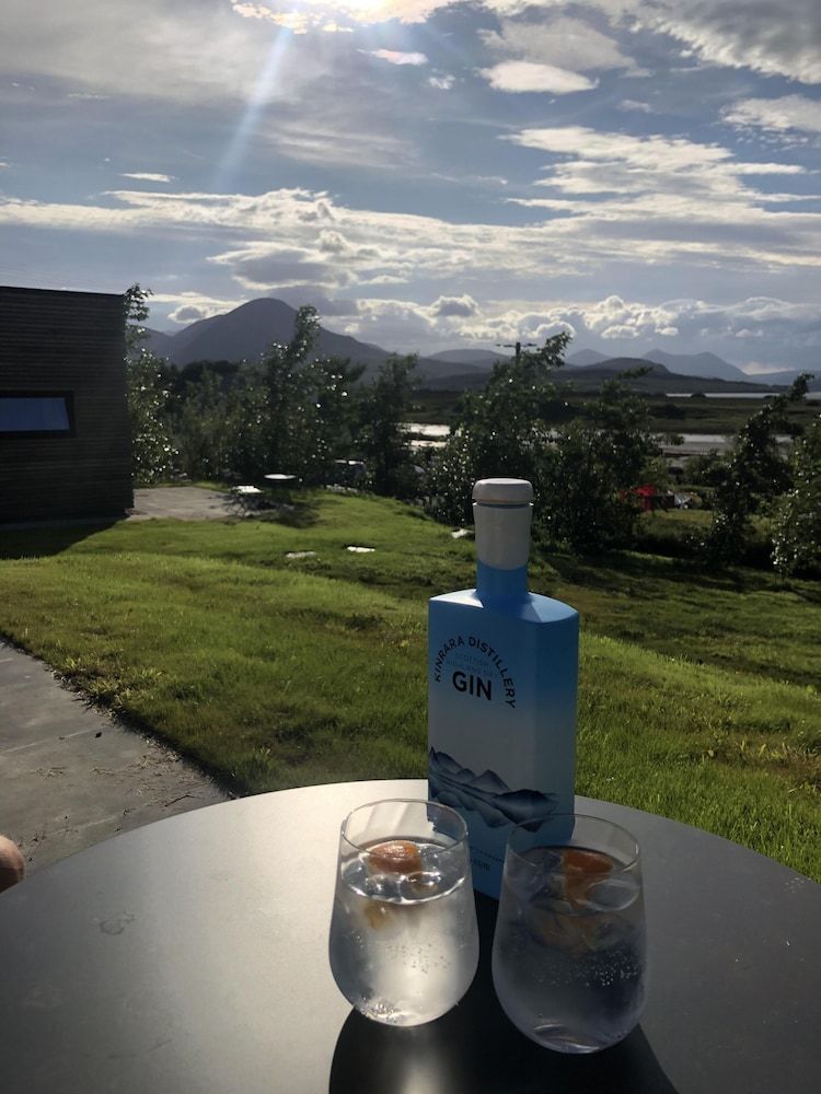 Ardcana Deluxe Cabin, Ensuite, Sea View (Darach) 8