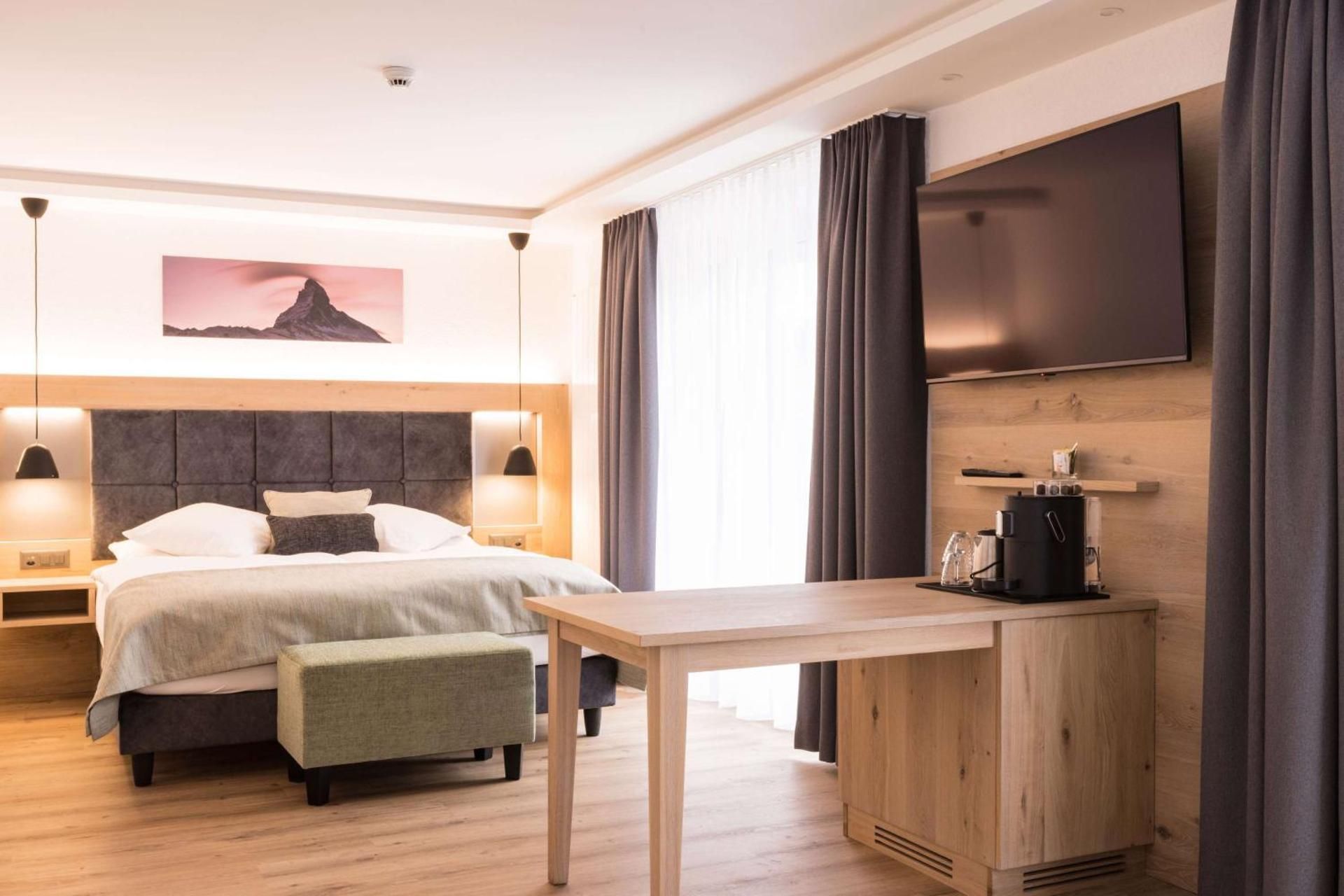 undefined Bristol Hotel 6