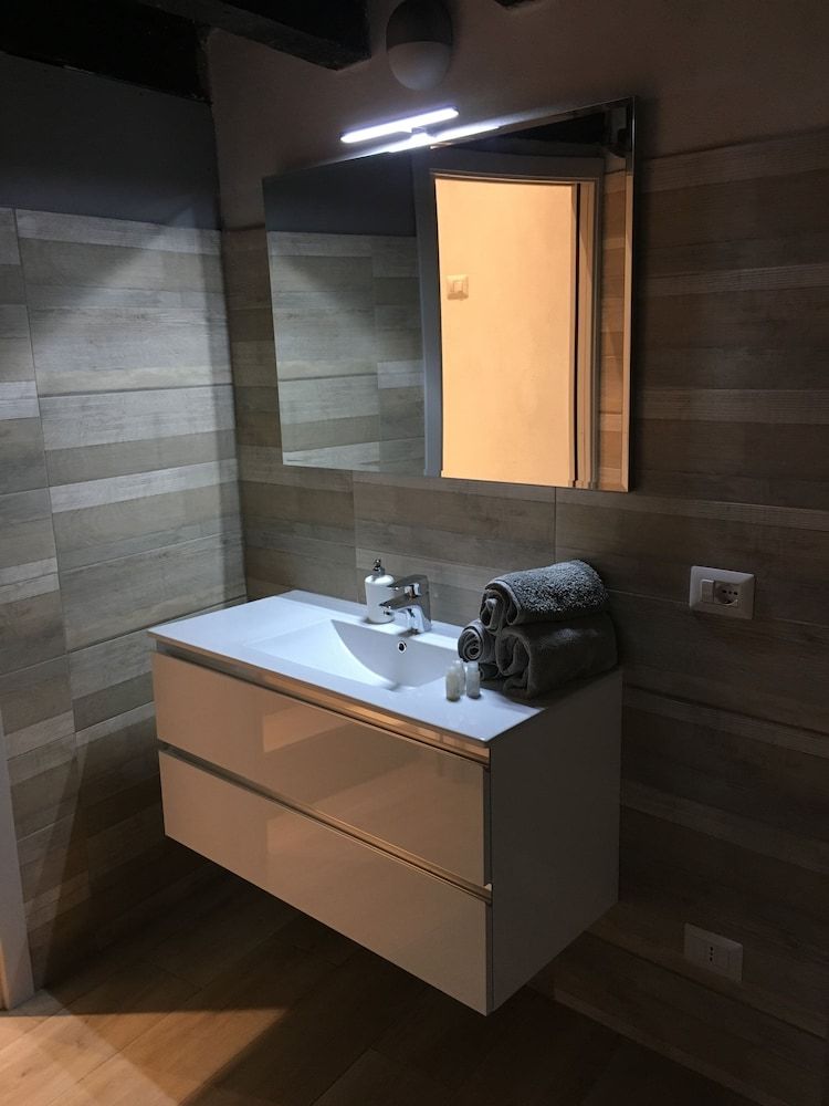 B&B Mario Lupo Comfort Double Room, Patio, Ground Floor 9