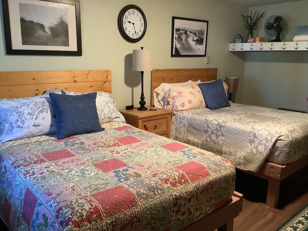 South Jetty Inn Basic Room, 2 Double Beds (Unit 2) 3