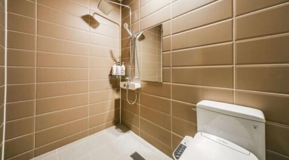 Hotel Insomnia Premium Twin Room 4