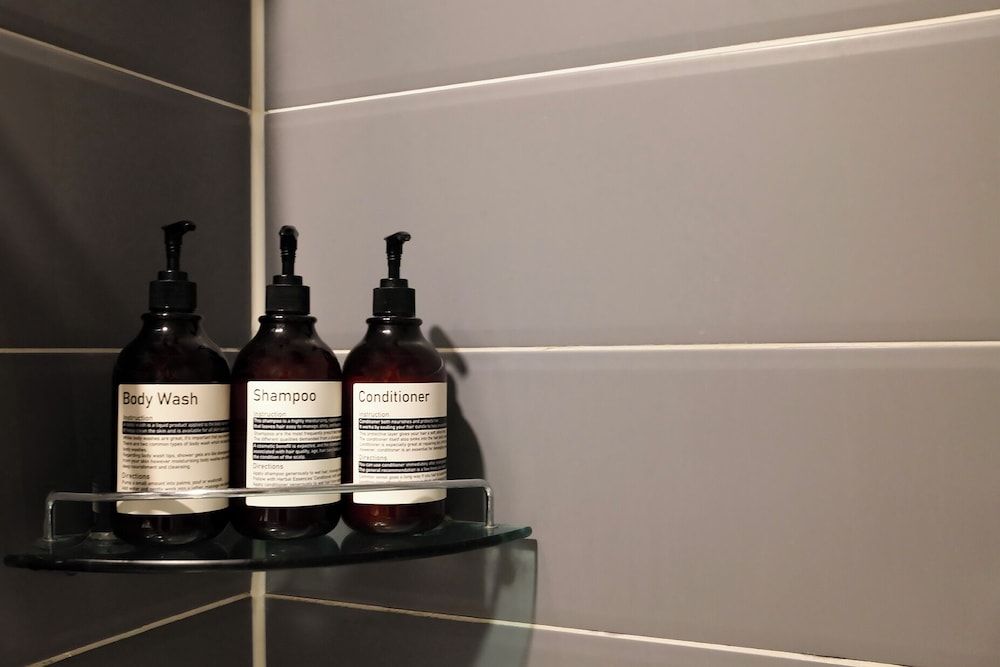 Hotel Insomnia Suite Twin Room 8