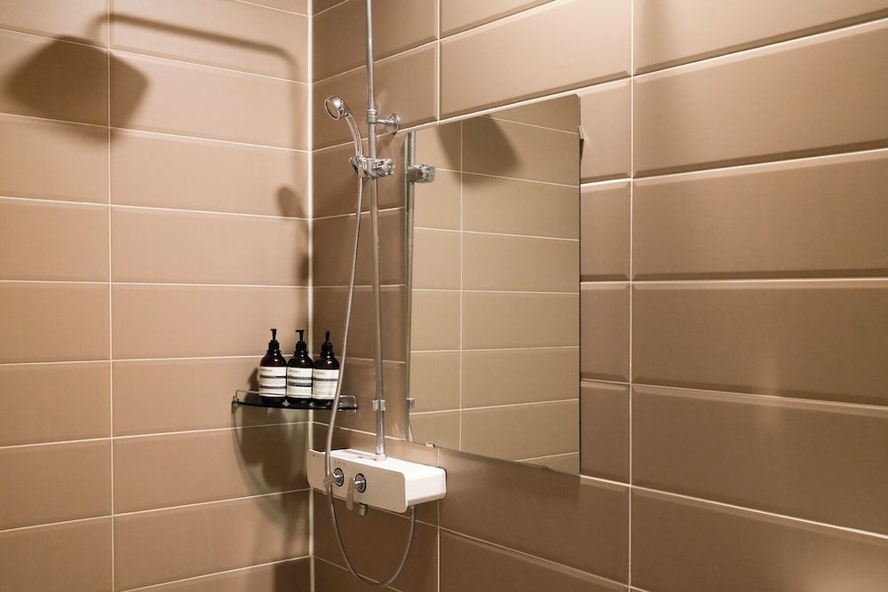 Hotel Insomnia Premium Twin Room 5