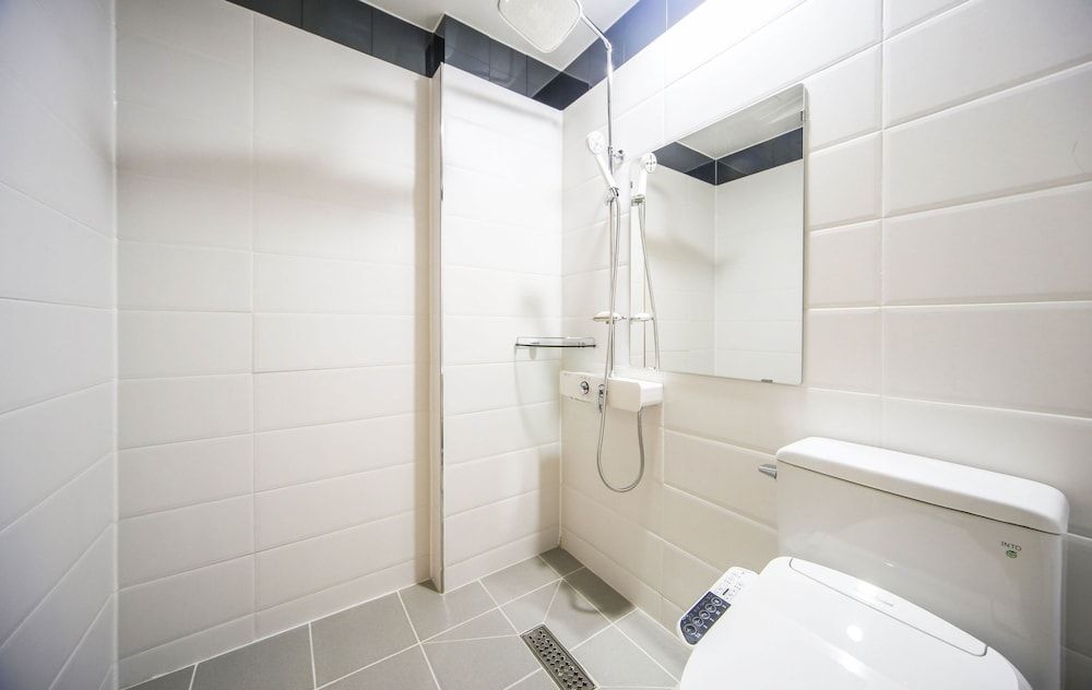 Hotel Insomnia Standard Room 6