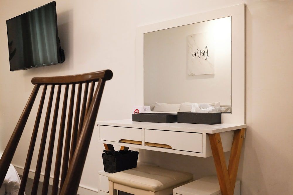 Hotel Insomnia Standard Room 16