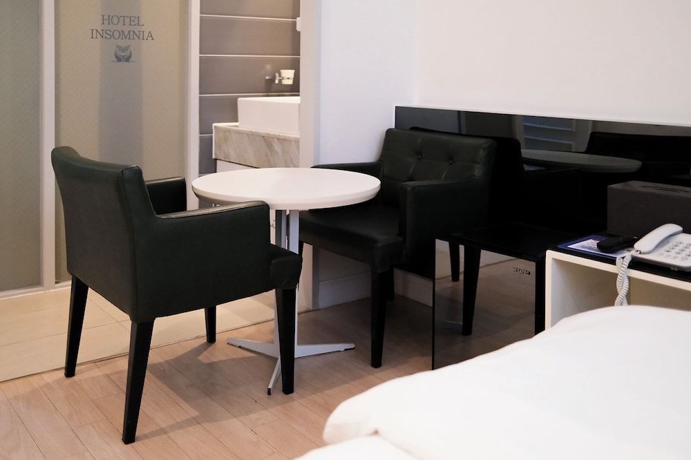Hotel Insomnia Standard Room 12