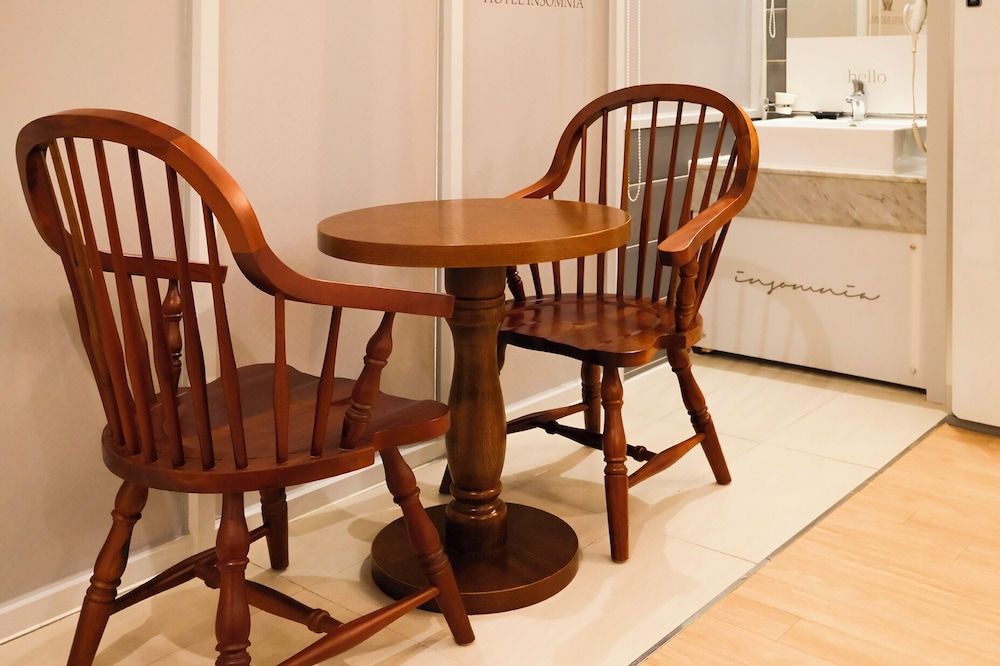 Hotel Insomnia Suite Twin Room 4