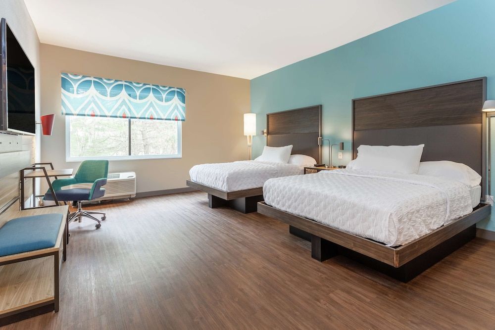 Room, 2 Queen Beds, Accessible, Bathtub (Hearing)