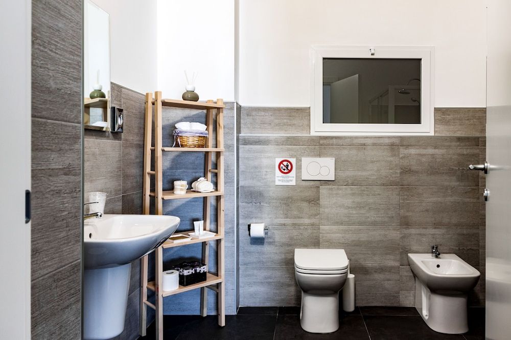 Travel Station City Triple Room 4