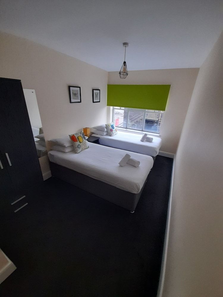 Triple Room, Multiple Beds