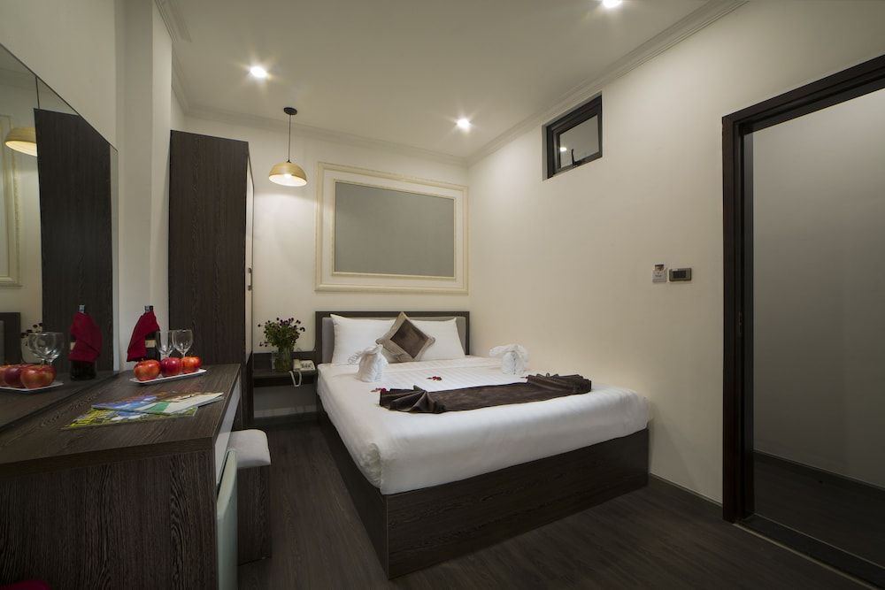 undefined Galliot Central Hotel 9