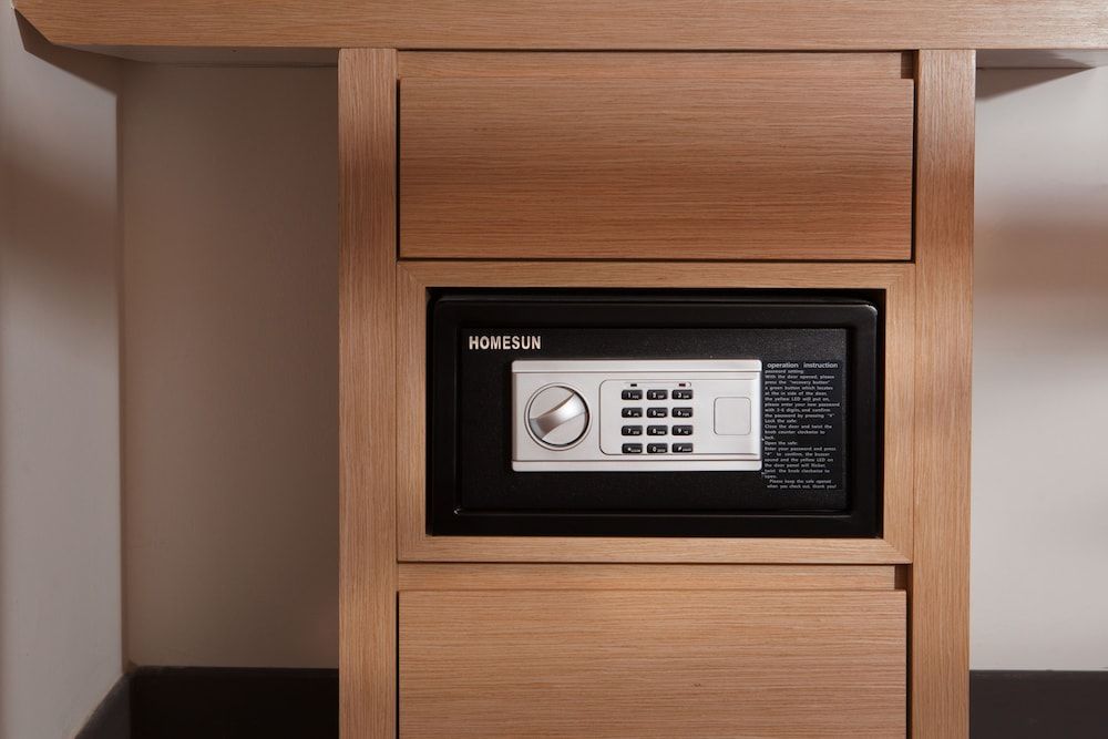 Gold3 Boutique Hotel Deluxe Twin Room, No Windows 4