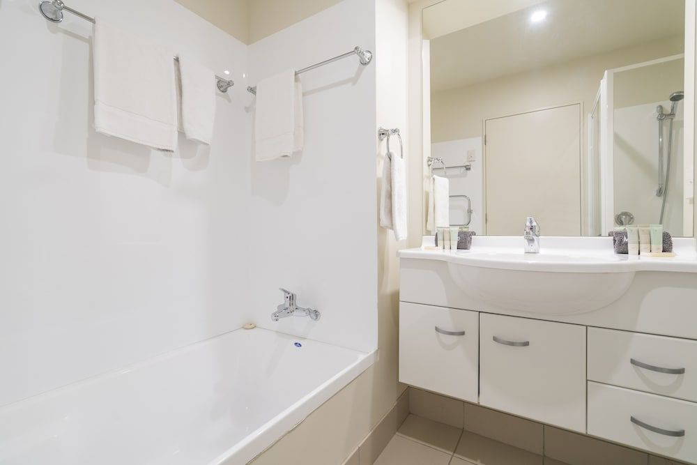 Ocean Serenity Apartments Whitianga Apartment 43, Two bedroom and a “sleep out” plus Two bathrooms 9