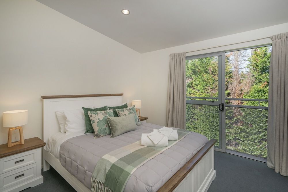 Ocean Serenity Apartments Whitianga Deluxe Apartment, 3 Bedrooms 3