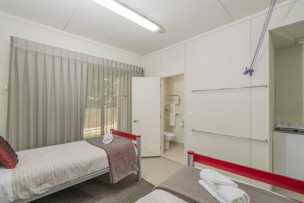 Ocean Serenity Apartments Whitianga Apartment 43, Two bedroom and a “sleep out” plus Two bathrooms 4