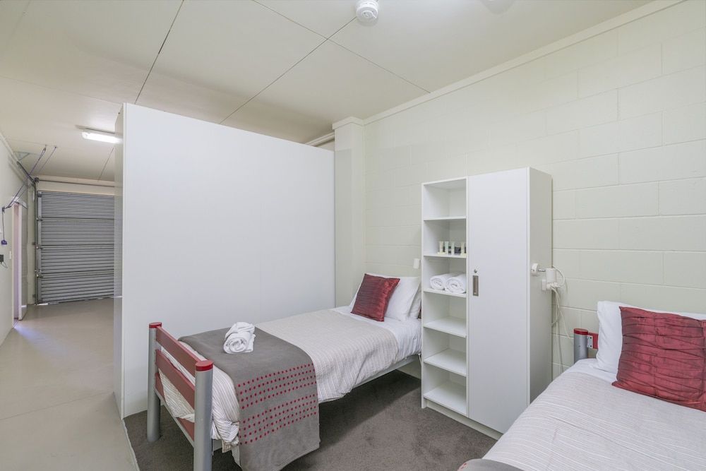 Ocean Serenity Apartments Whitianga Apartment 43, Two bedroom and a “sleep out” plus Two bathrooms 3