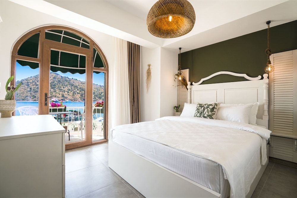 Double Bad Sea View Room With Balcony