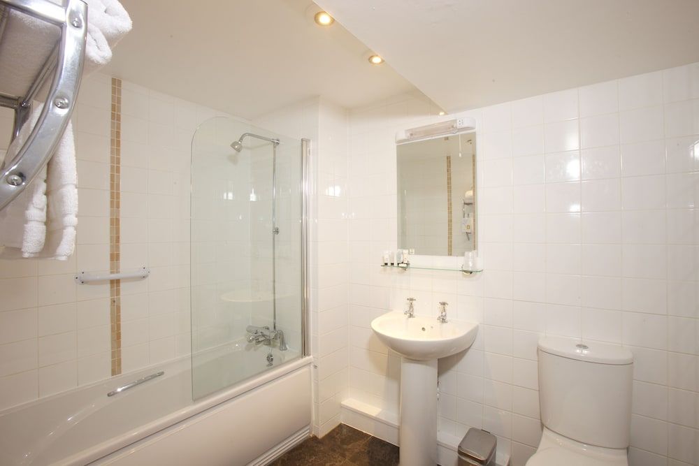 Fisherman's Cot, Tiverton by Marston's Inns Family Room 4