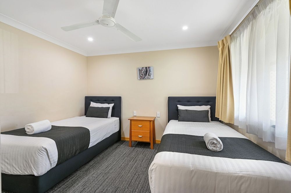 Eastgate on the Range Motel 2 Bedroom Apartment with Kitchen 3