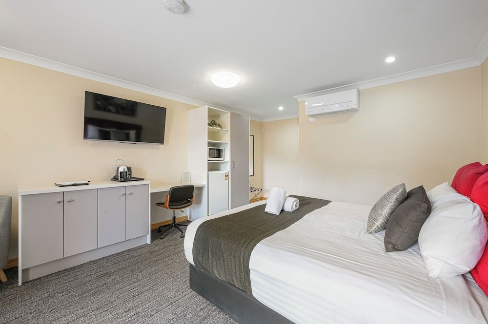 Eastgate on the Range Motel Superior King Room 3