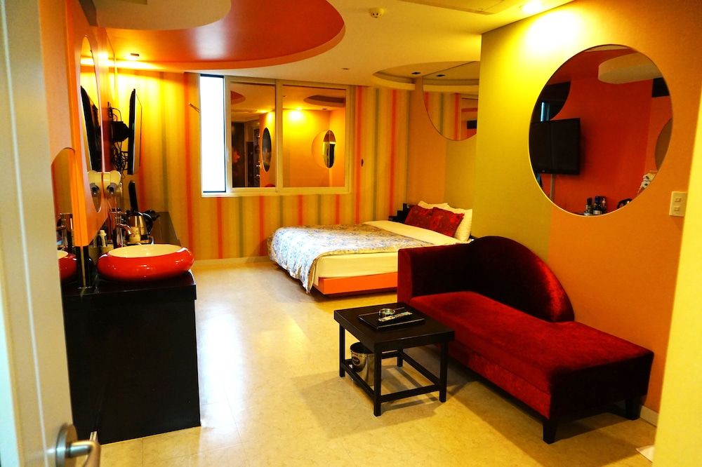 Ava Hotel Standard Double Room 3