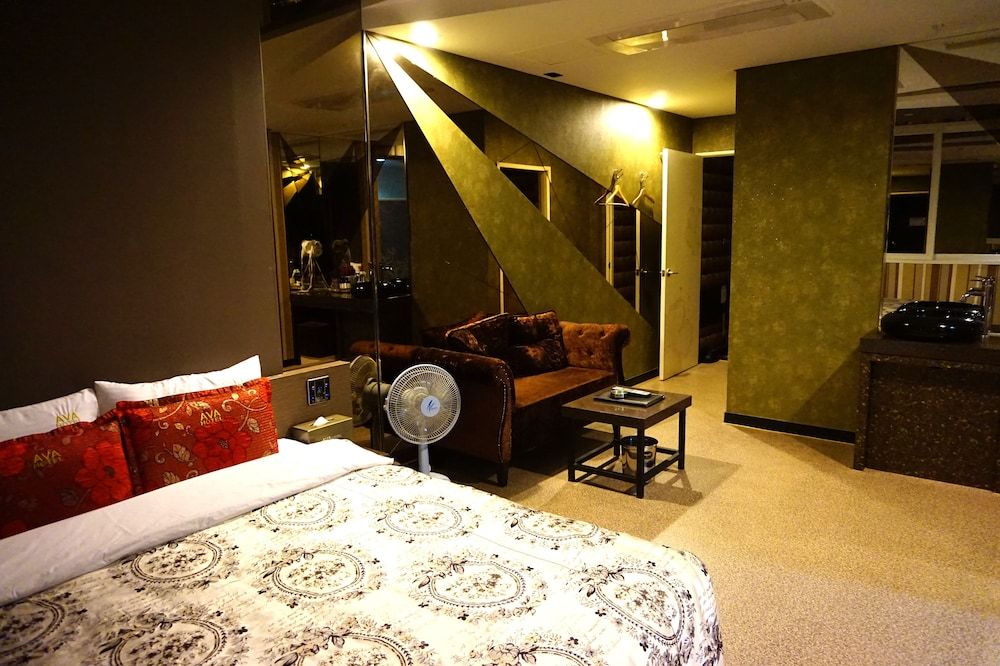 Ava Hotel Standard Double Room 4