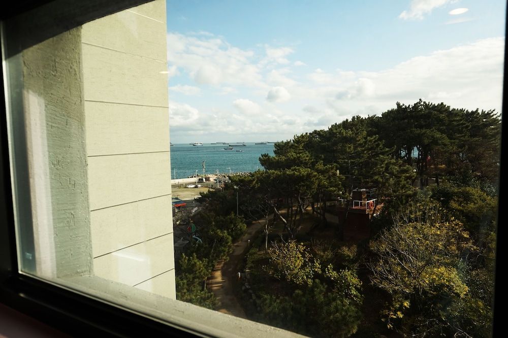 Ava Hotel Standard Double Room 6