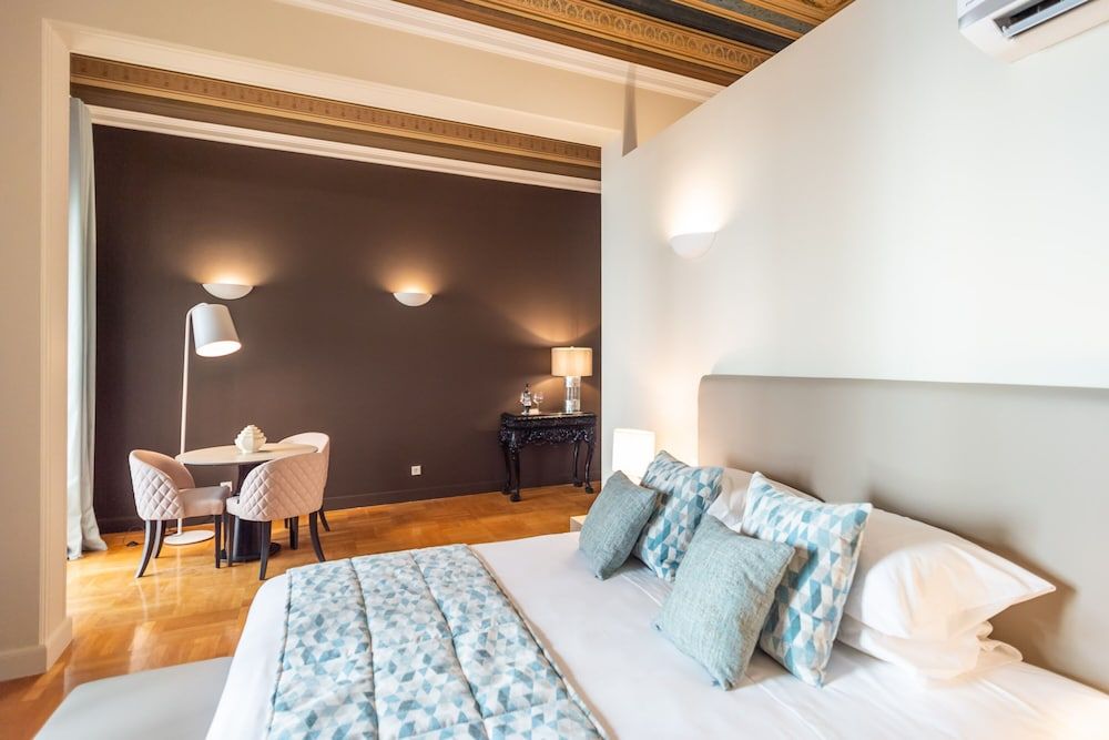 33 Solonos Suites Superior Room, 1 Queen Bed 5