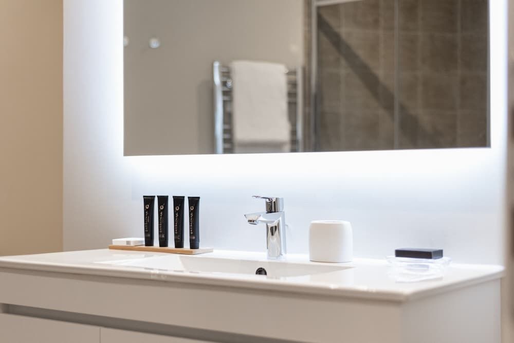 33 Solonos Suites Superior Suite 13