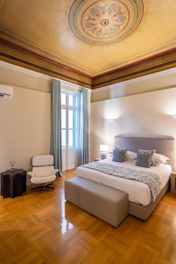 33 Solonos Suites Standard Suite, Balcony