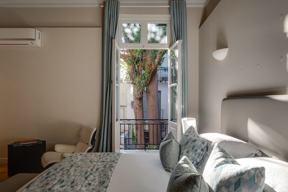 33 Solonos Suites Standard Suite, Balcony 6