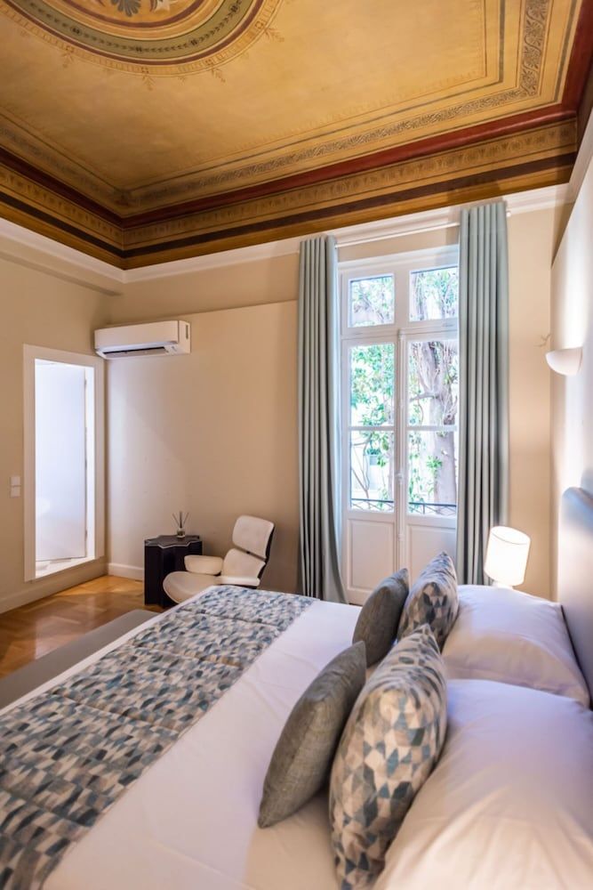 33 Solonos Suites Standard Suite, Balcony 14