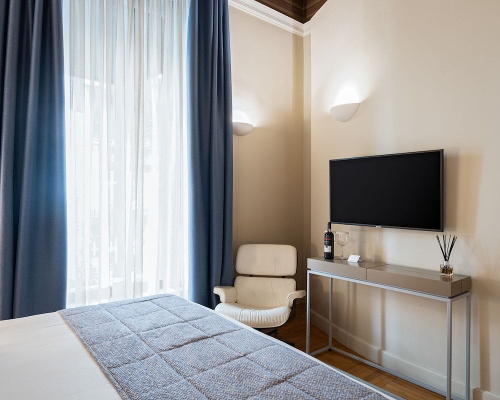 33 Solonos Suites Junior Suite 4