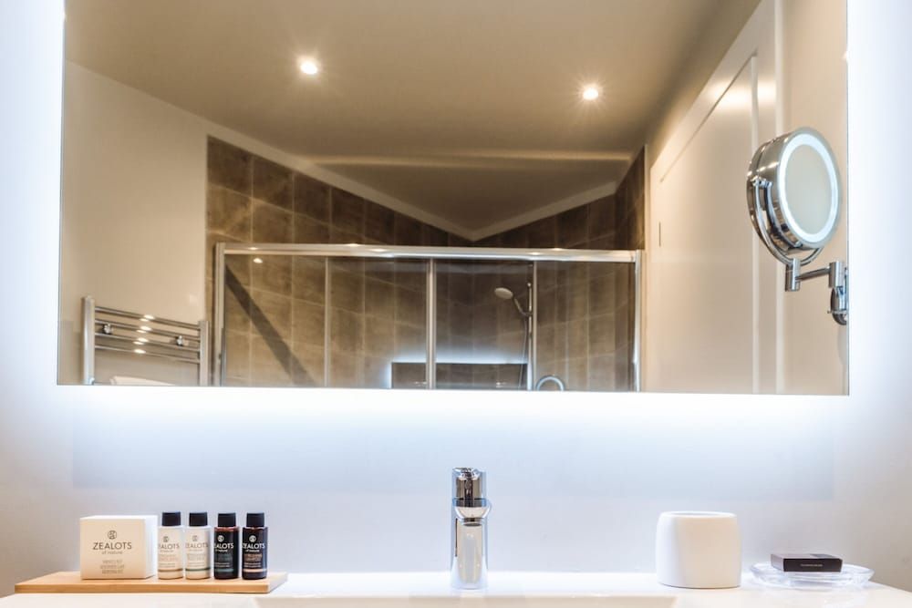 33 Solonos Suites Superior Suite 12