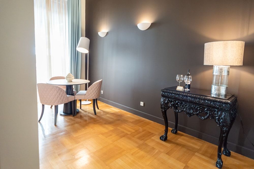 33 Solonos Suites Superior Room, 1 Queen Bed 15
