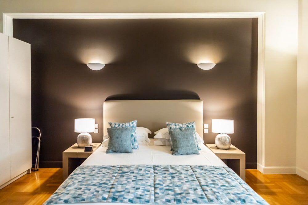 33 Solonos Suites Superior Suite 9