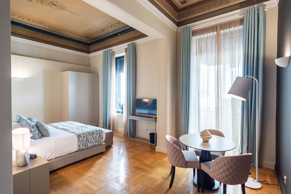33 Solonos Suites Superior Room, 1 Queen Bed 2