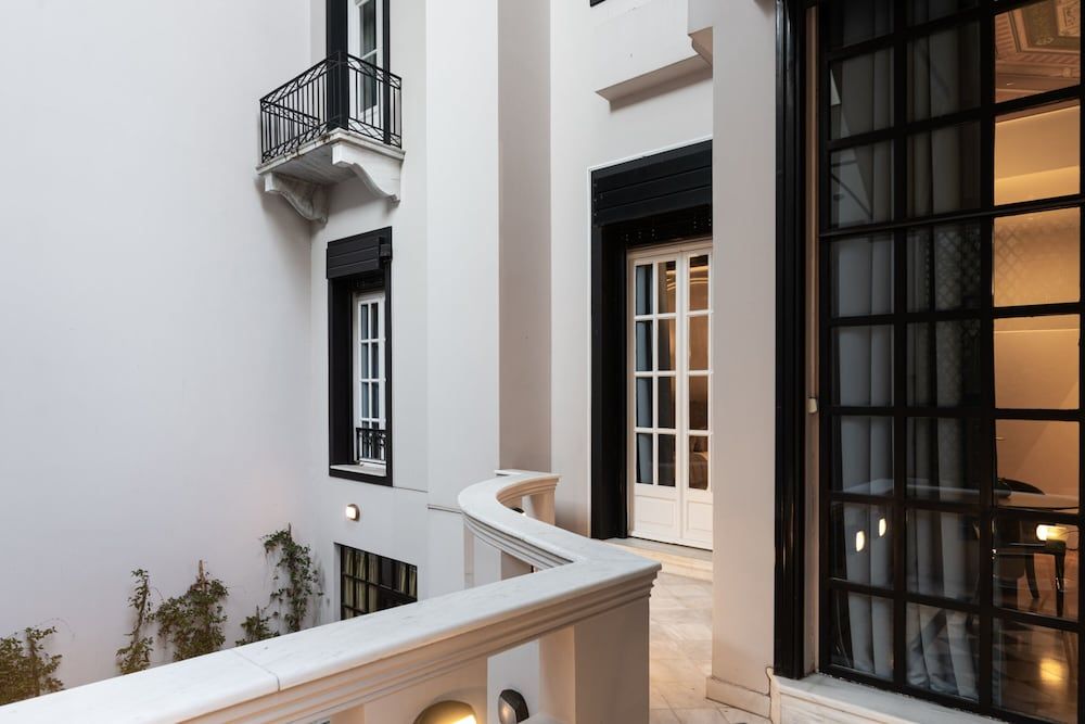 undefined 33 Solonos Suites 8