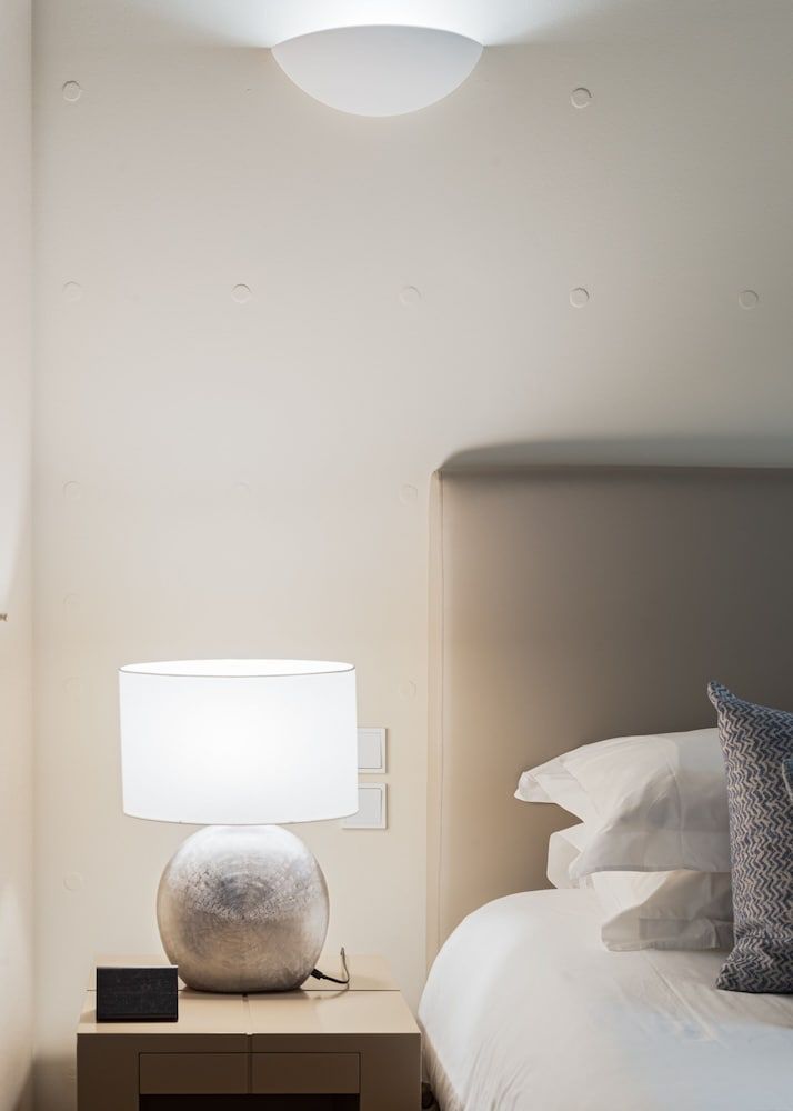 33 Solonos Suites Junior Suite 3