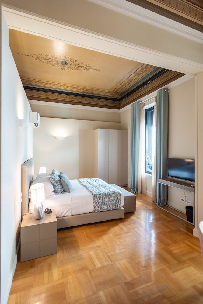33 Solonos Suites Superior Room, 1 Queen Bed 12