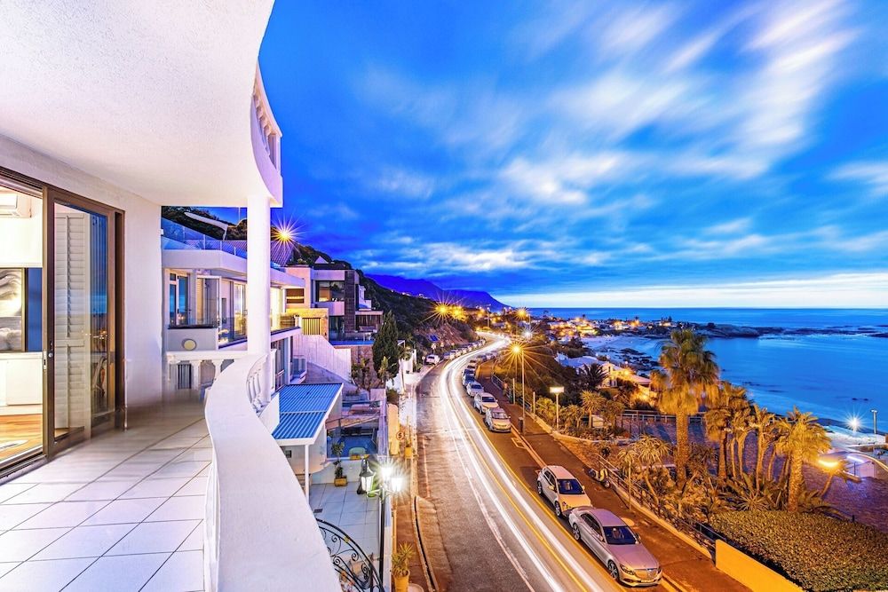 undefined Clifton YOLO Spaces – Clifton Beachfront Apartments 8