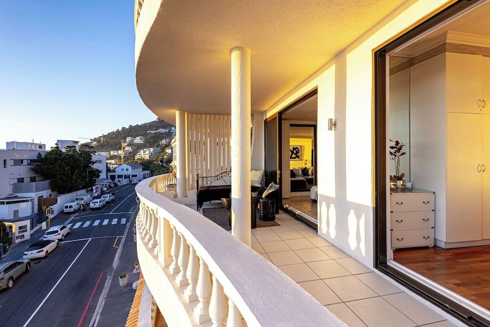 Clifton YOLO Spaces – Clifton Beachfront Apartments Clifton YOLO Spaces Clifton Beachfront Magic 21