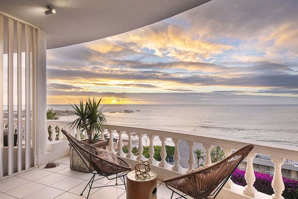 undefined Clifton YOLO Spaces – Clifton Beachfront Apartments 2