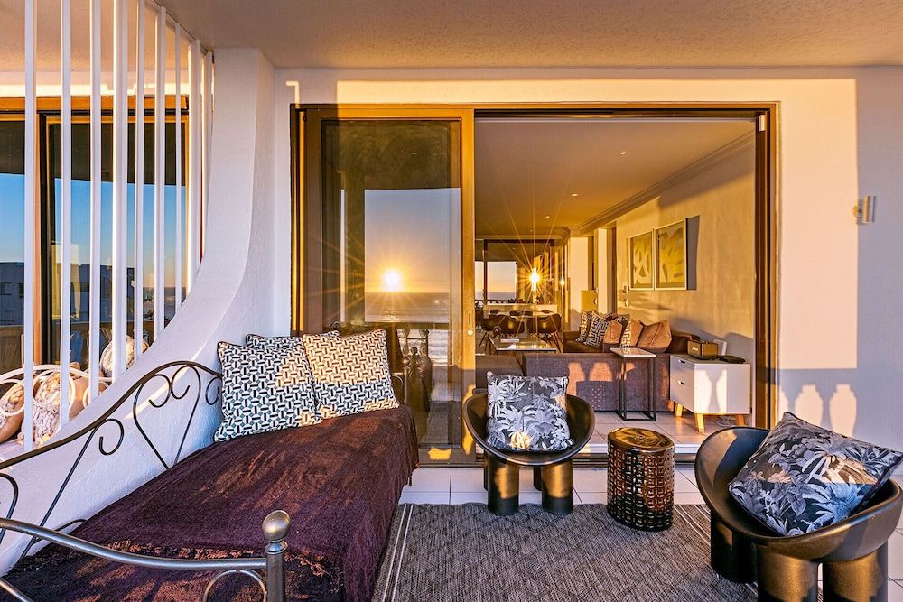 Clifton YOLO Spaces – Clifton Beachfront Apartments Clifton YOLO Spaces Clifton Beachfront Magic 34