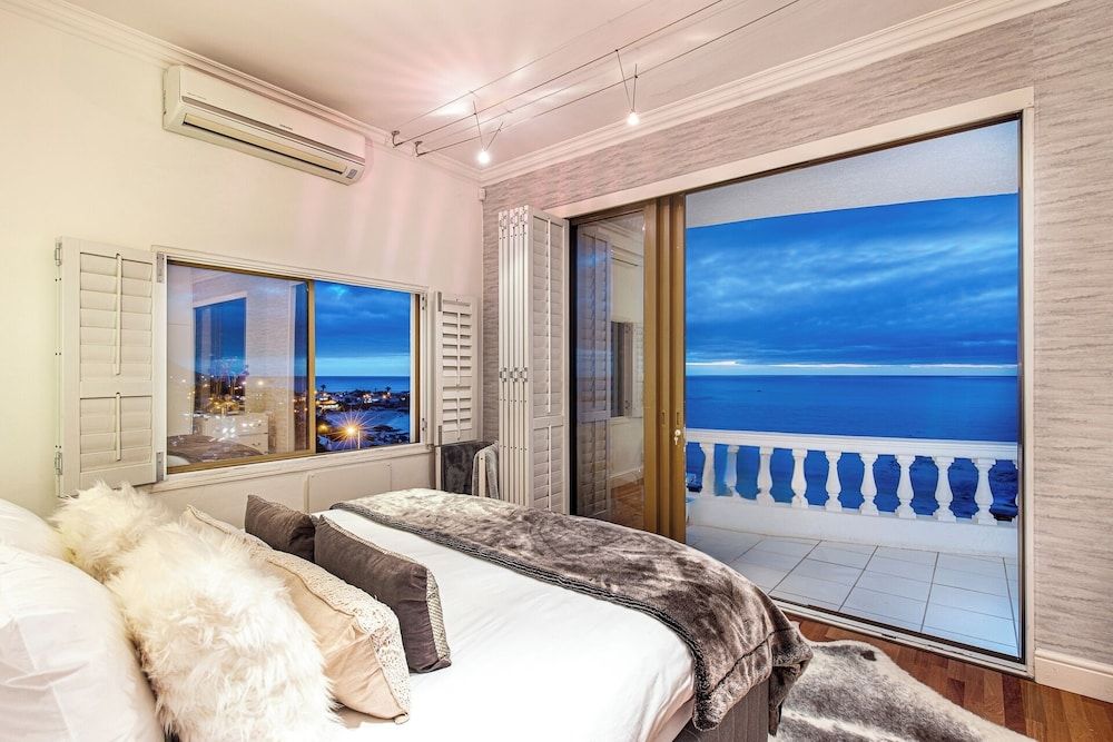 undefined Clifton YOLO Spaces – Clifton Beachfront Apartments