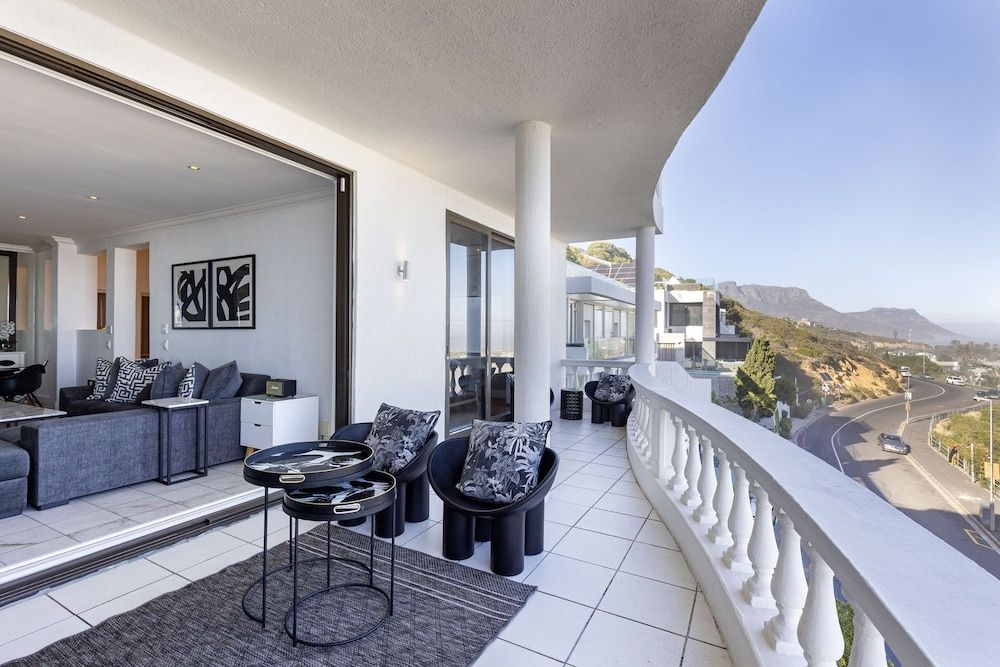 Clifton YOLO Spaces – Clifton Beachfront Apartments Clifton YOLO Spaces Clifton Beachfront Magic 20